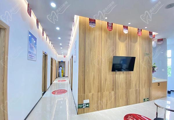 廈門峰煜口腔醫(yī)院走廊環(huán)境